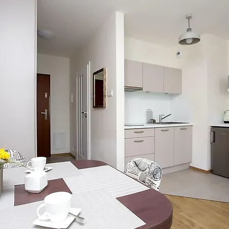 Manhattan Place Apartment